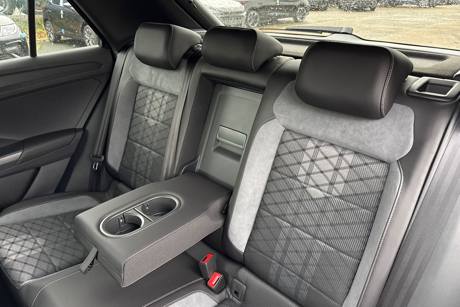 Used Volkswagen T-Roc 2025 for sale - 76405945: Photo 18