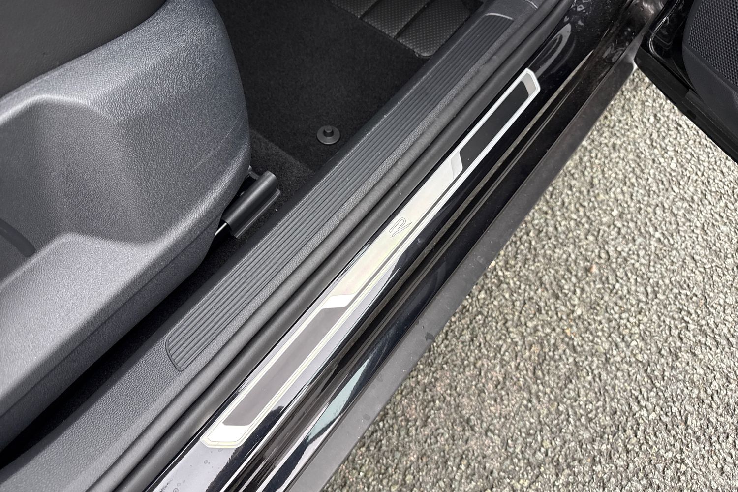 Used Volkswagen T-Roc 2025 for sale - 76405945: Photo 31