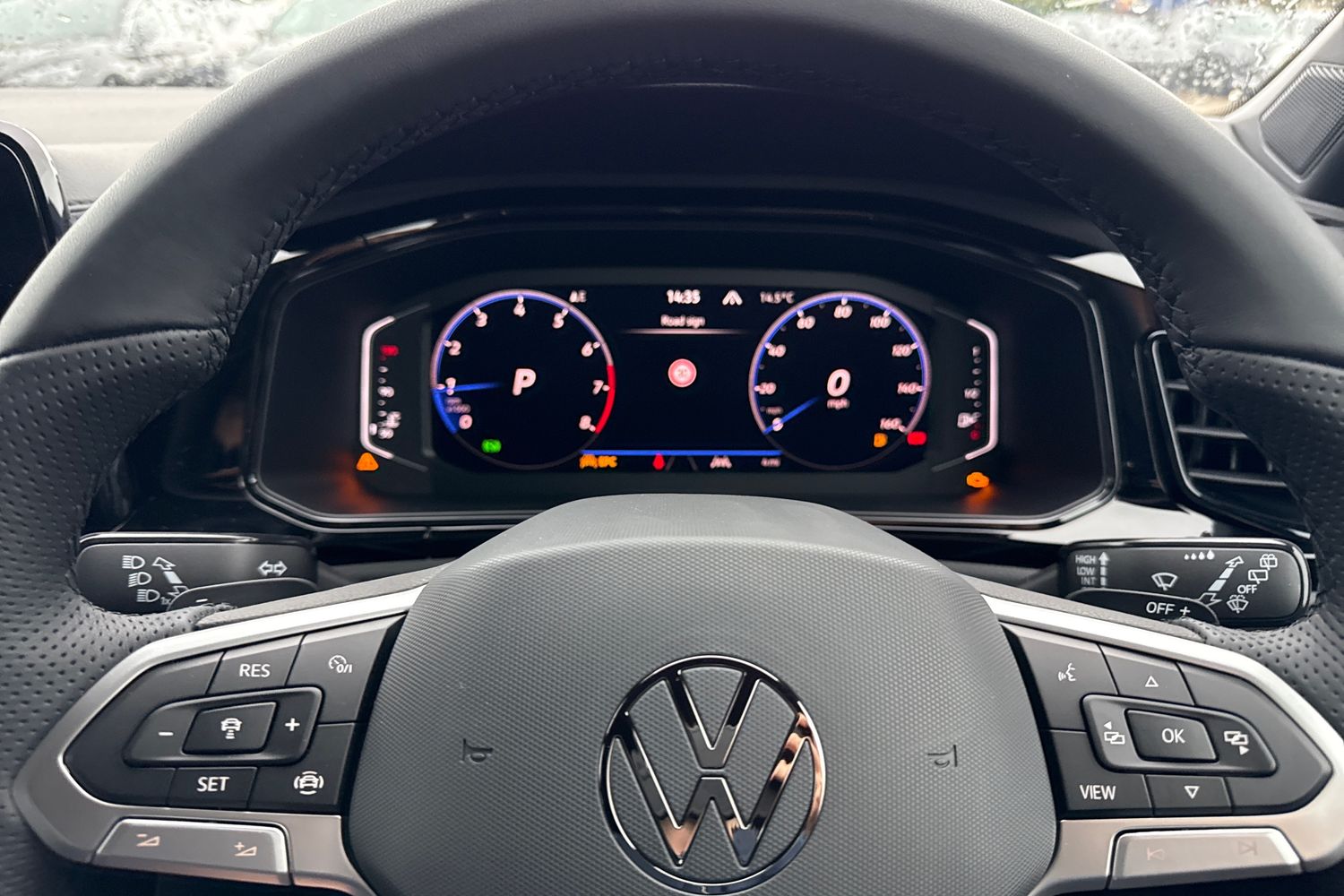 Used Volkswagen T-Roc 2025 for sale - 76405945: Photo 32