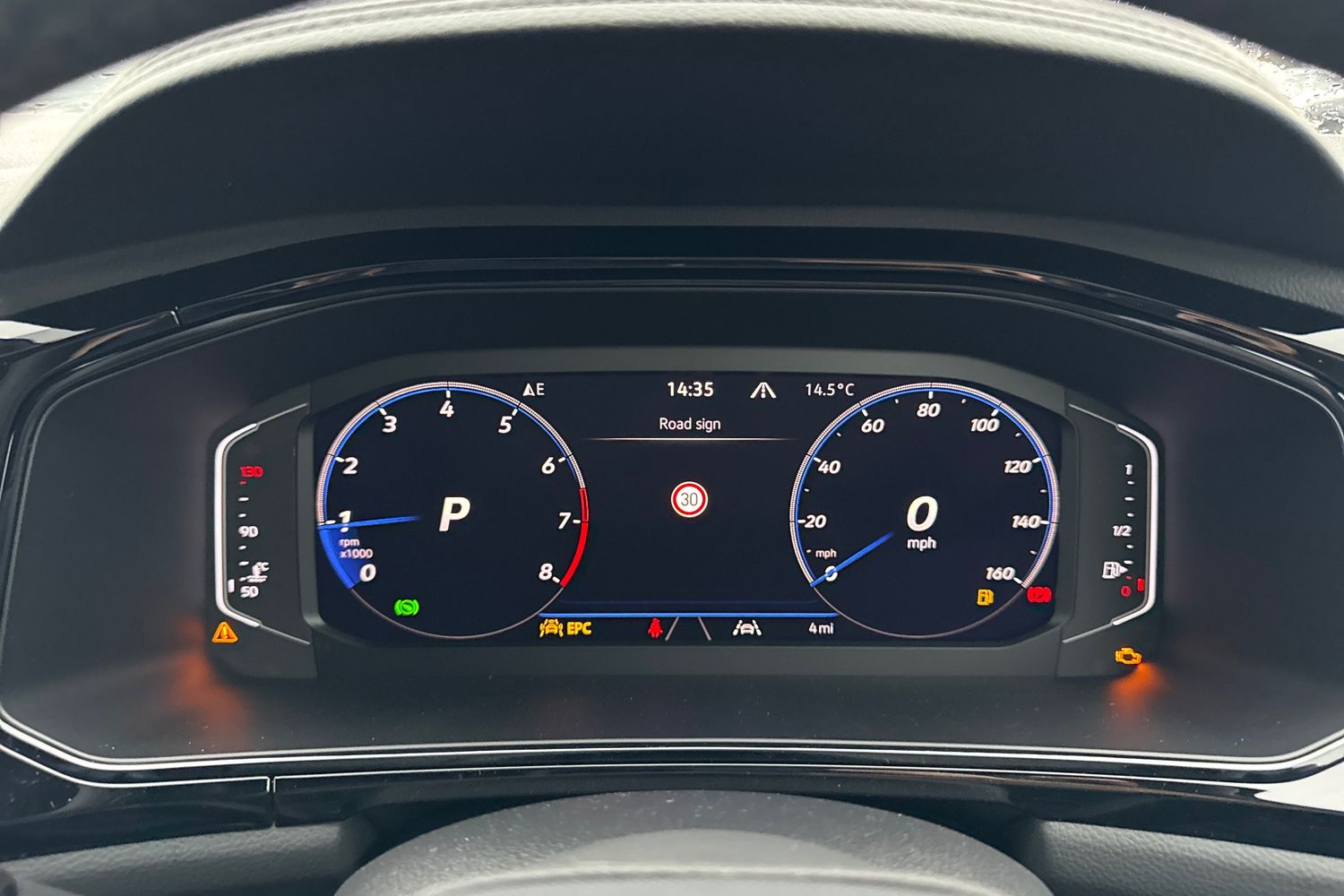 Used Volkswagen T-Roc 2025 for sale - 76405945: Photo 33