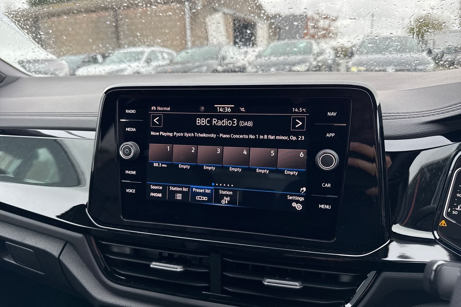 Used Volkswagen T-Roc 2025 for sale - 76405945: Photo 44