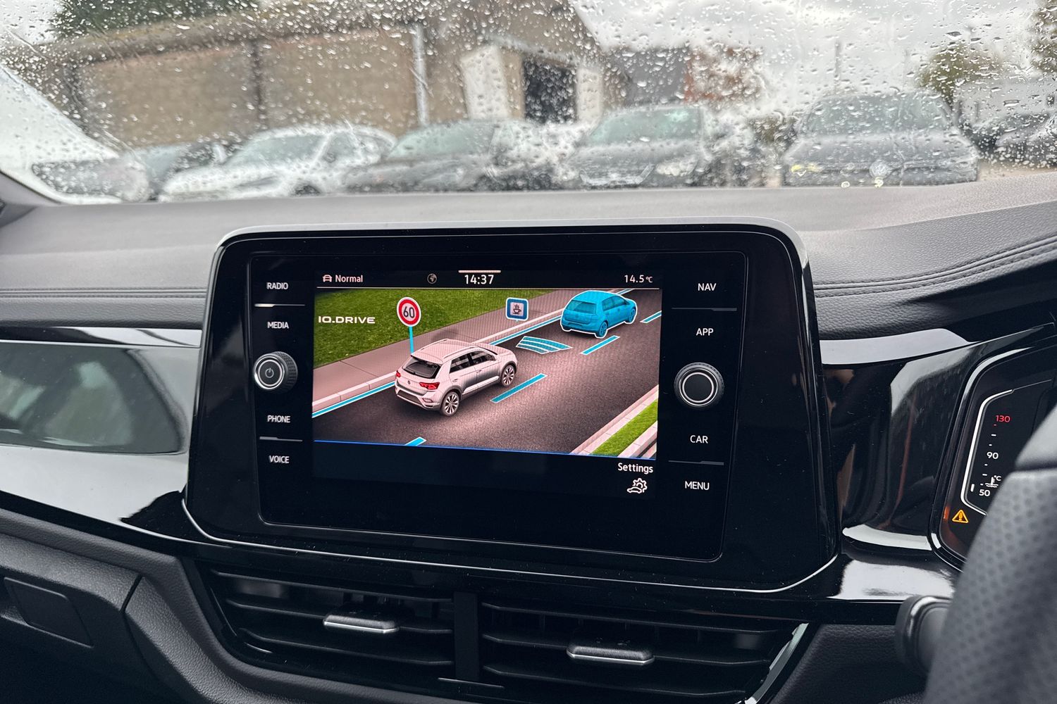 Used Volkswagen T-Roc 2025 for sale - 76405945: Photo 49