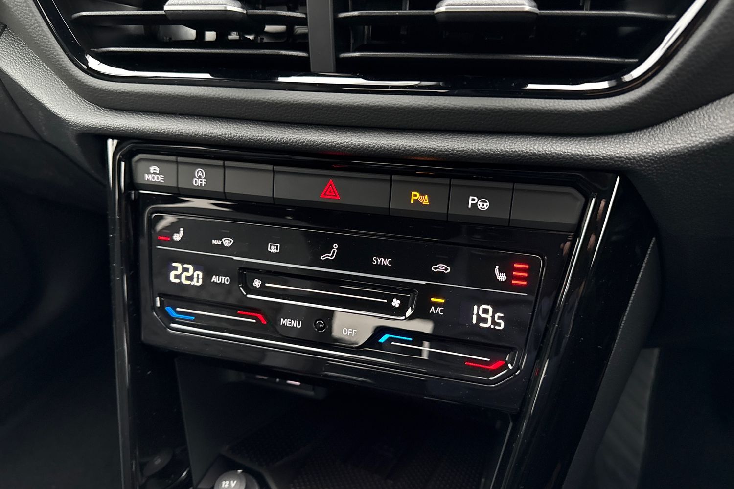 Used Volkswagen T-Roc 2025 for sale - 76405945: Photo 54