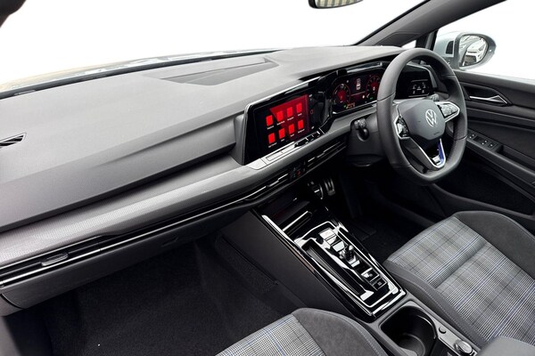 Used Volkswagen Golf 2025 for sale - 75674127: Photo 14