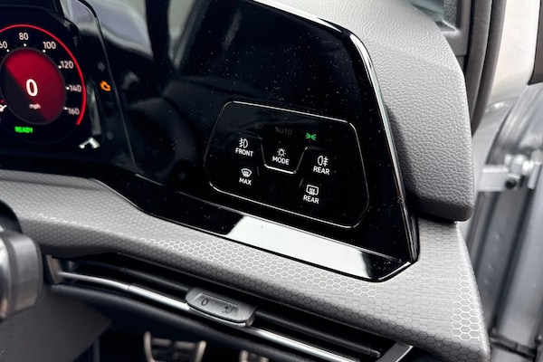 Used Volkswagen Golf 2025 for sale - 75674127: Photo 30