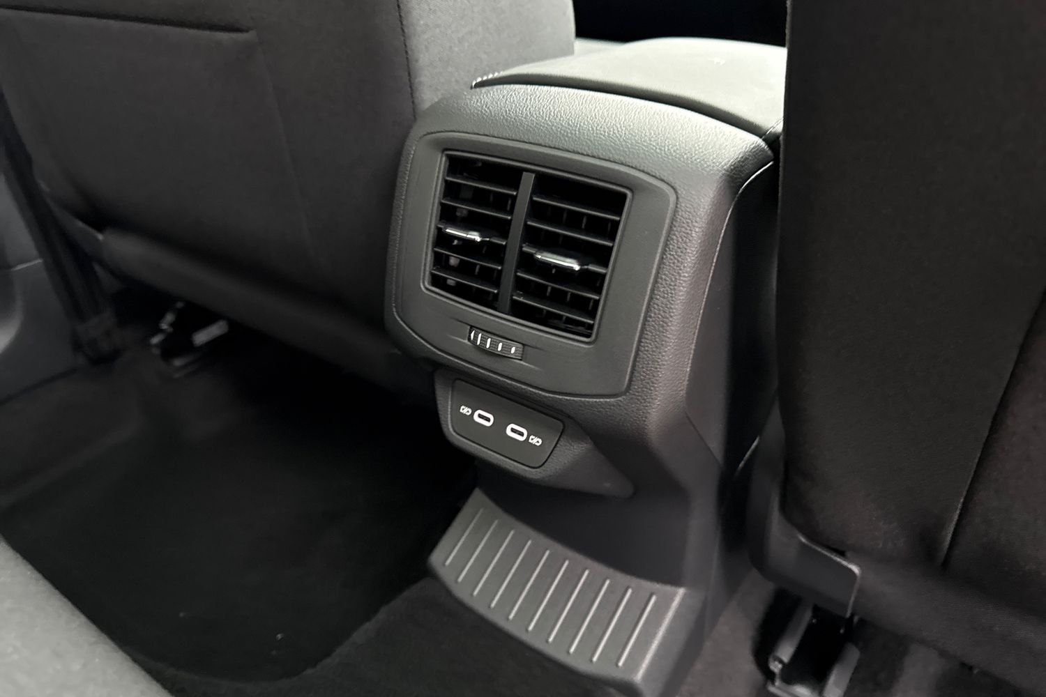 Used Volkswagen T-Roc 2026 for sale - 77527308: Photo 30