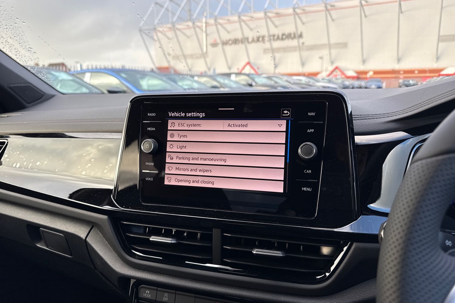 Used Volkswagen T-Roc 2026 for sale - 77313130: Photo 49