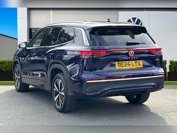 Used Volkswagen Touran 2025 for sale - 75983475: Photo 2