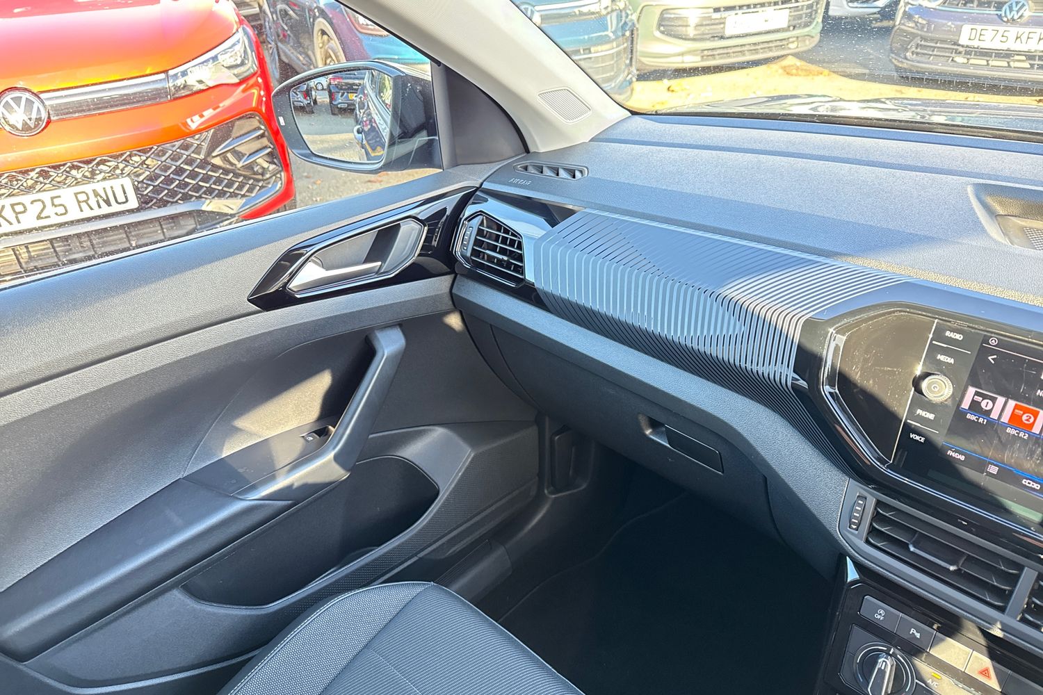 Used Volkswagen T-Cross 2023 for sale - 76604110: Photo 20