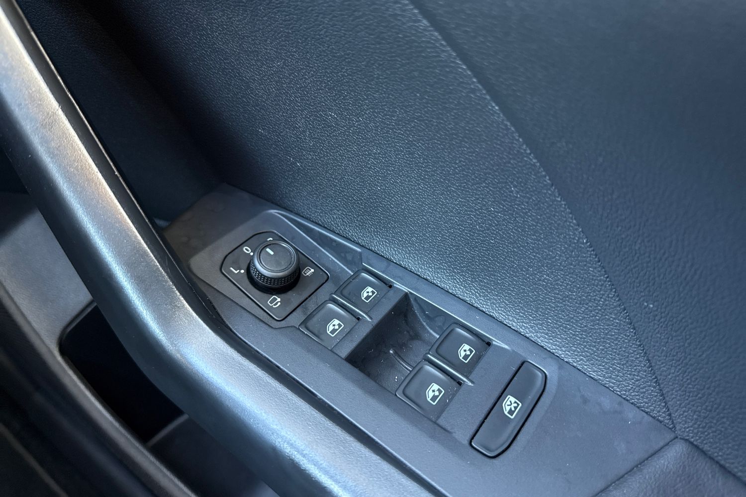 Used Volkswagen T-Cross 2023 for sale - 76604110: Photo 25