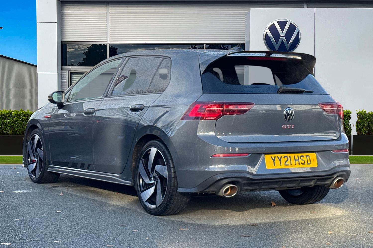 Used Volkswagen Golf 2021 for sale - 76629949: Photo 2