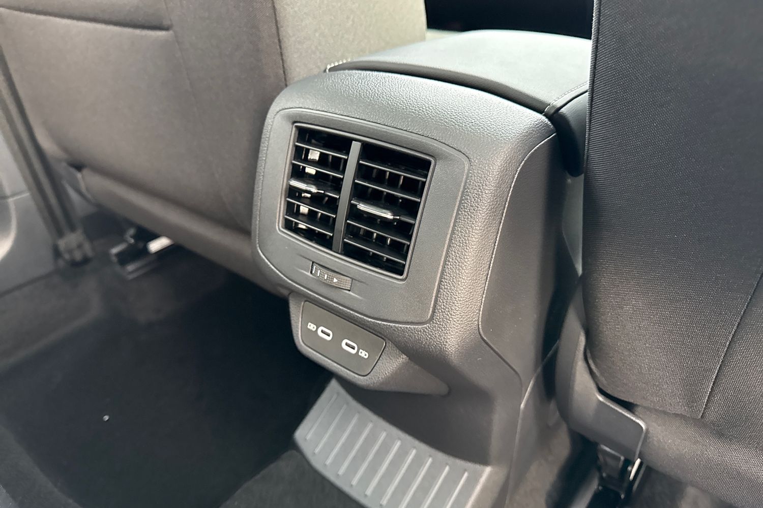 Used Volkswagen T-Roc 2025 for sale - 76985295: Photo 30