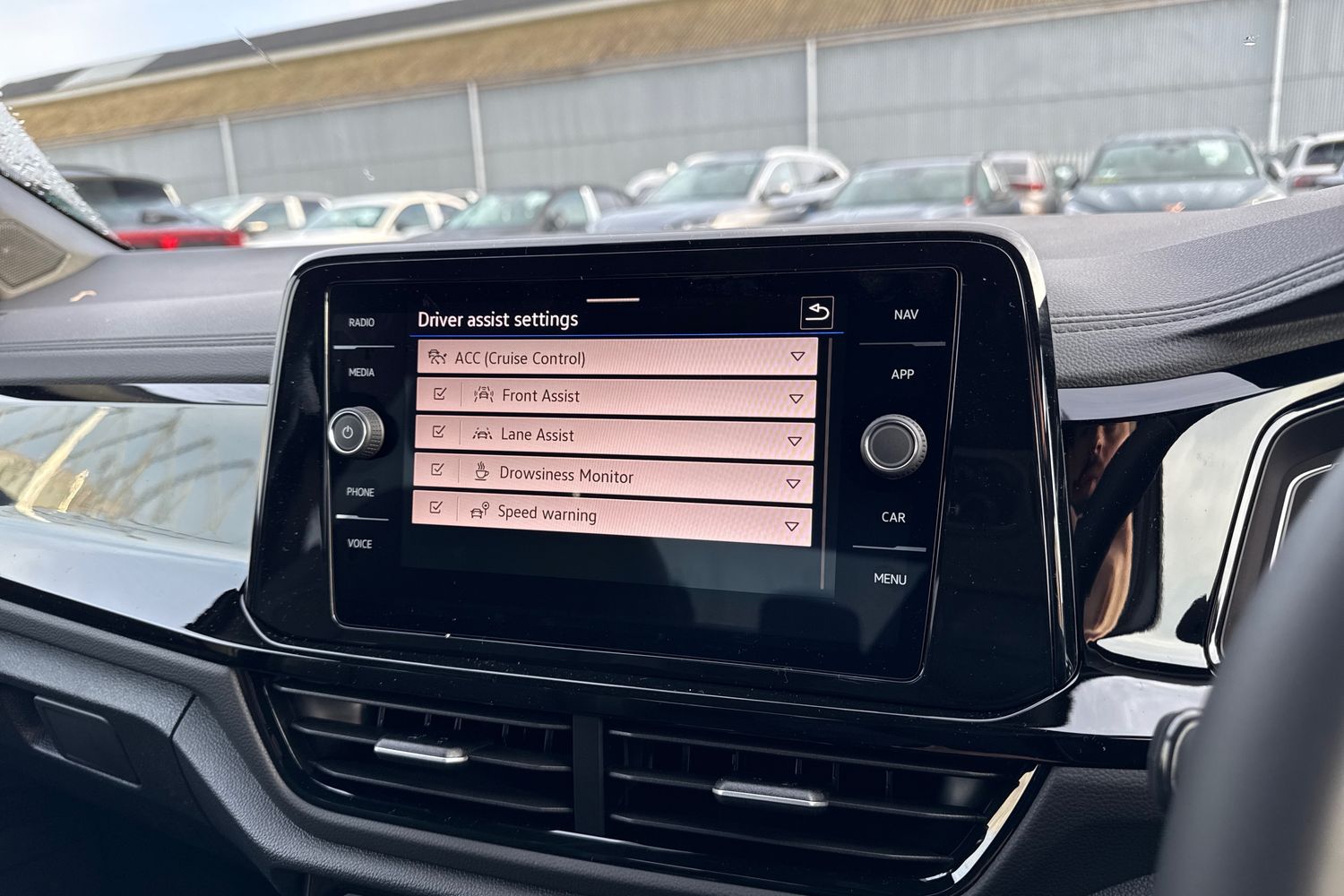 Used Volkswagen T-Roc 2025 for sale - 76985295: Photo 49