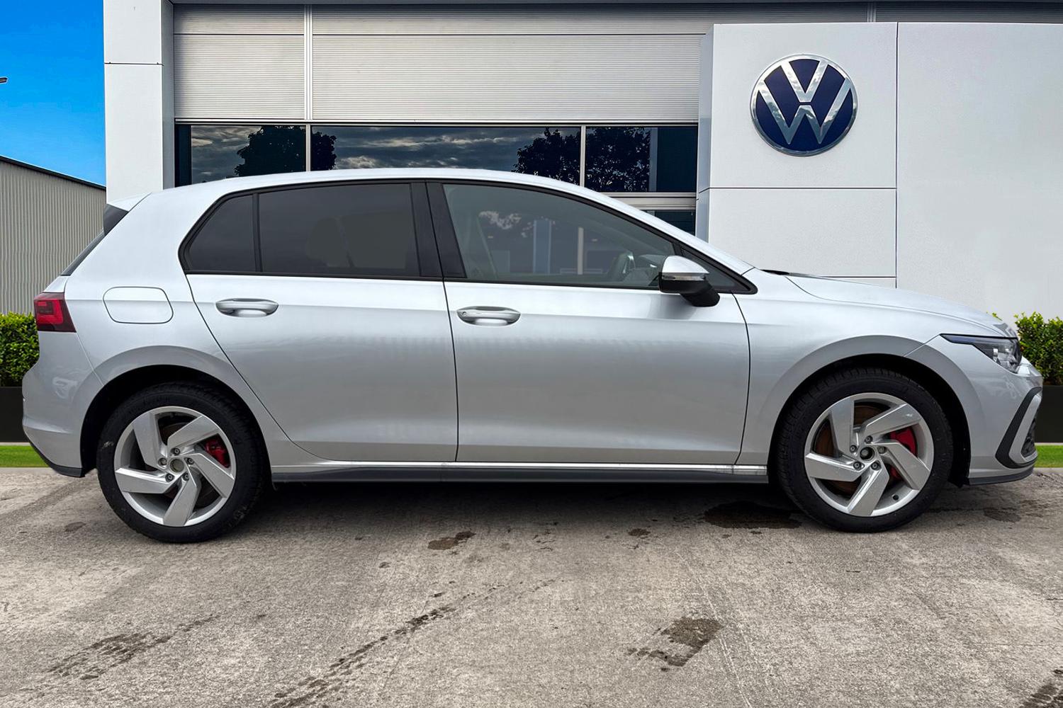 Used Volkswagen Golf 2025 for sale - 76421402: Photo 3