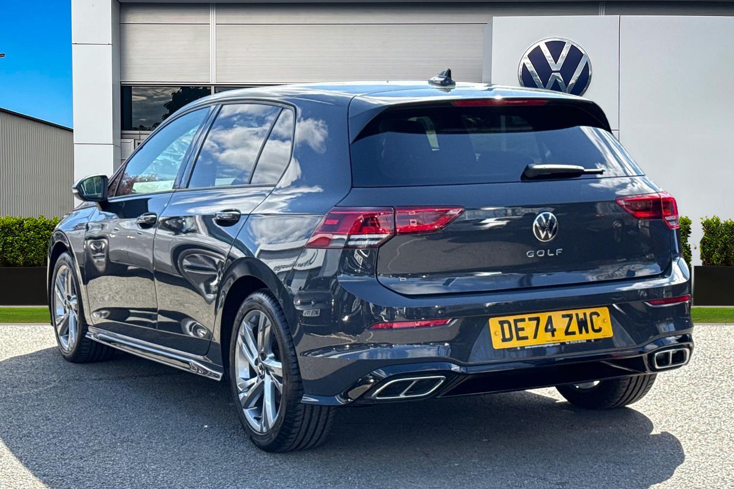 Used Volkswagen Golf 2024 for sale - 78121158: Photo 2