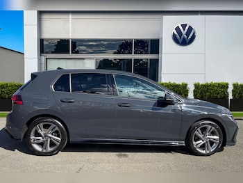 Used Volkswagen Golf 2024 for sale - 78121158: Photo