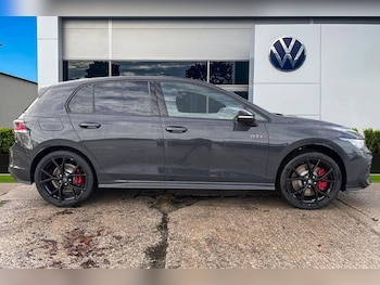 Used Volkswagen Golf 2025 for sale - 76985350: Photo