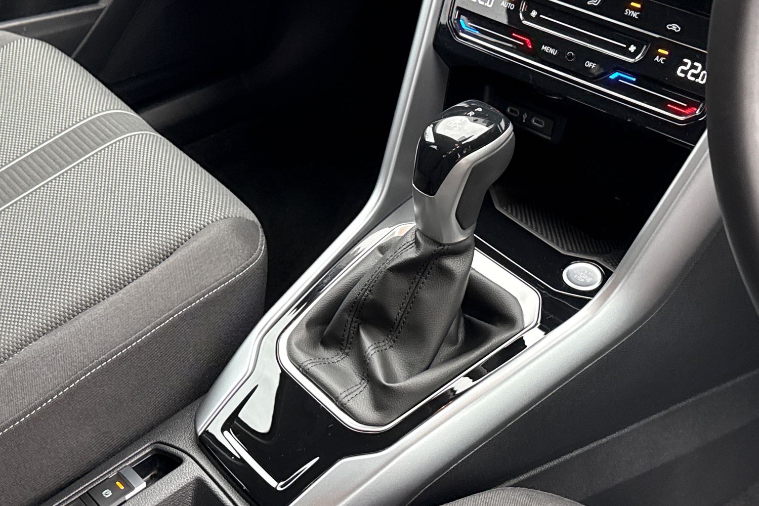 Used Volkswagen T-Roc 2025 for sale - 76739429: Photo 23