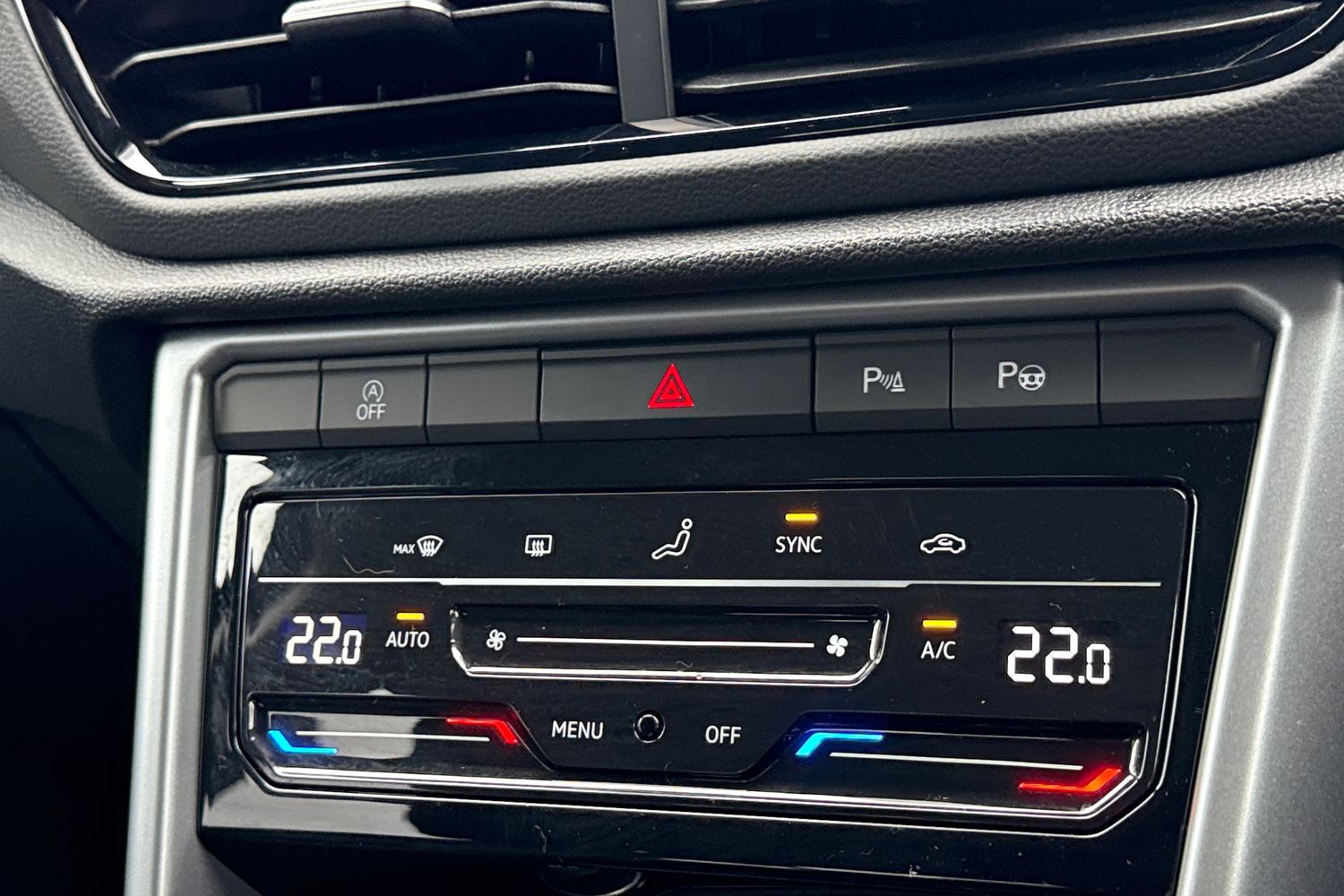 Used Volkswagen T-Roc 2025 for sale - 76739429: Photo 34