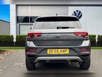 Used Volkswagen T-Roc 2025 for sale - 76739429: Photo