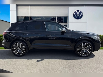Used Volkswagen Touareg 2025 for sale - 75582521: Photo