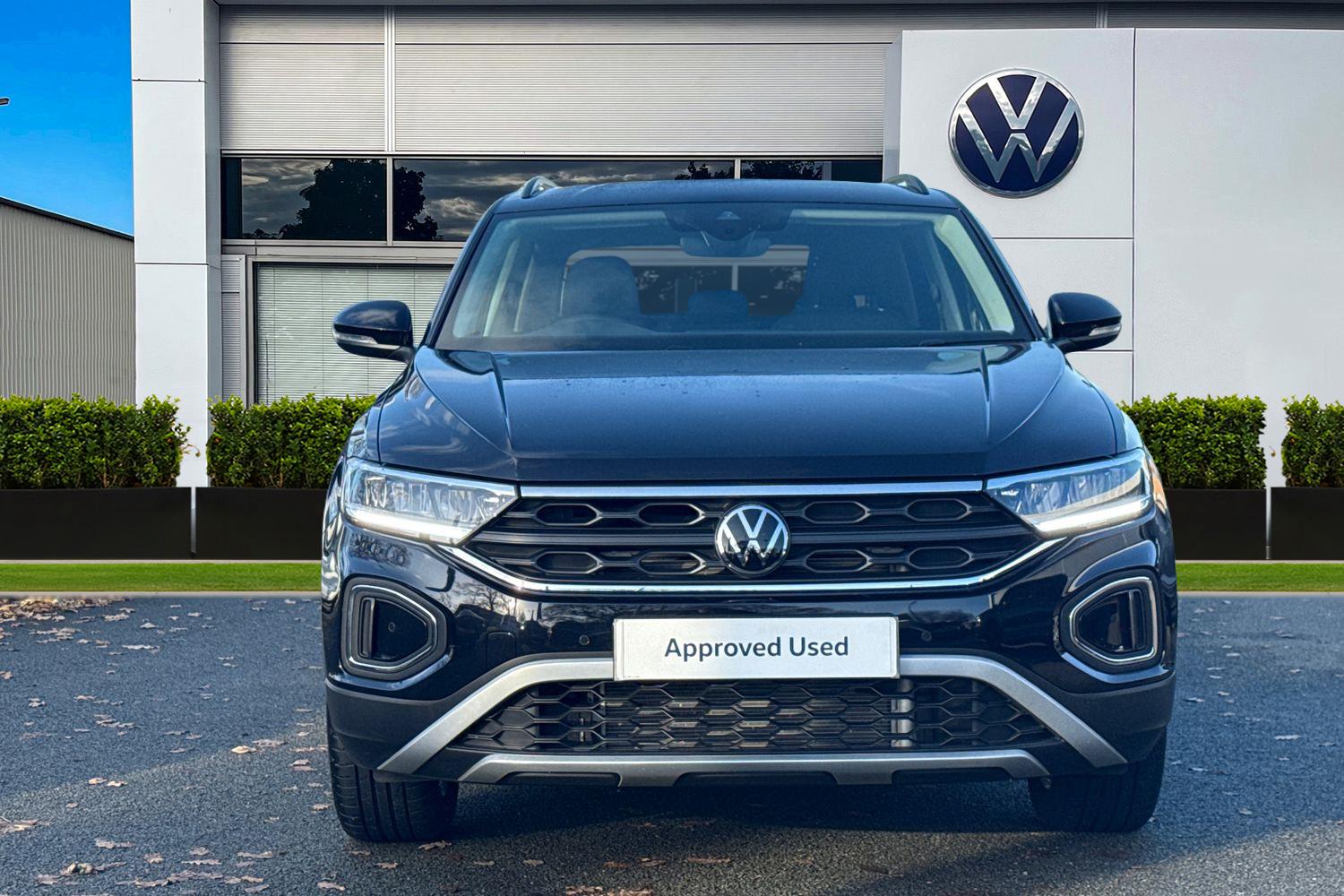 Used Volkswagen T-Roc 2025 for sale - 76896224: Photo 5