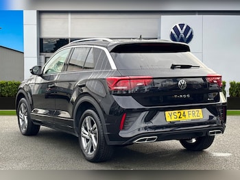 Used Volkswagen T-Roc 2024 for sale - 77199603: Photo