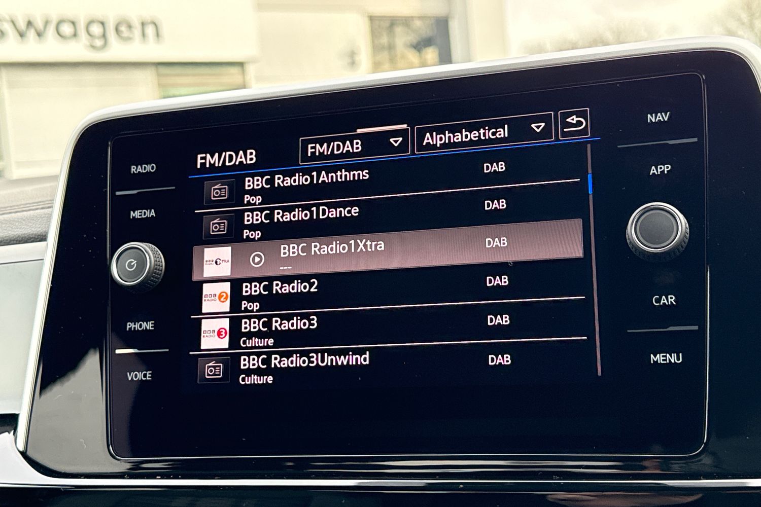 Used Volkswagen T-Roc 2024 for sale - 77199603: Photo 30