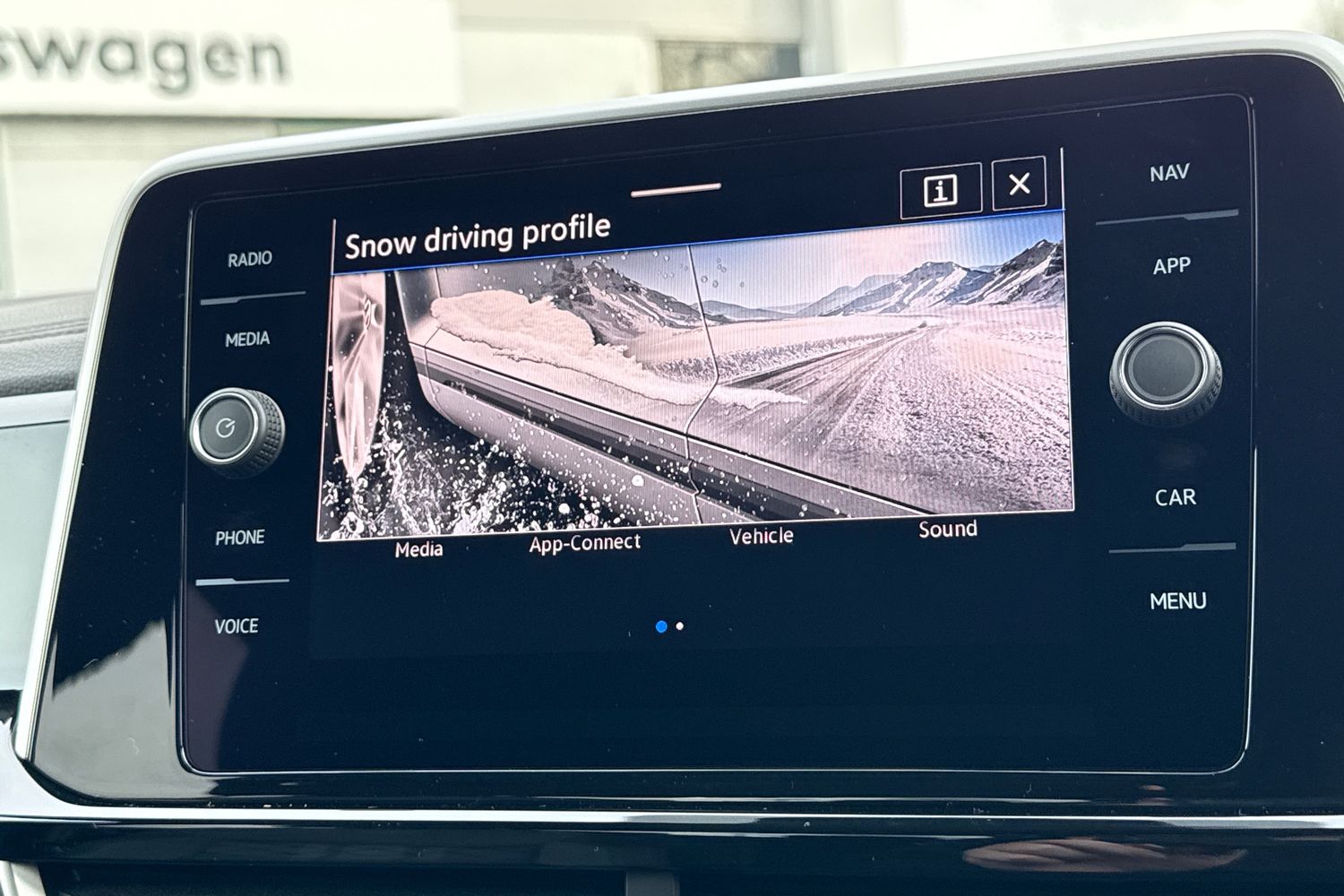 Used Volkswagen T-Roc 2024 for sale - 77199603: Photo 38