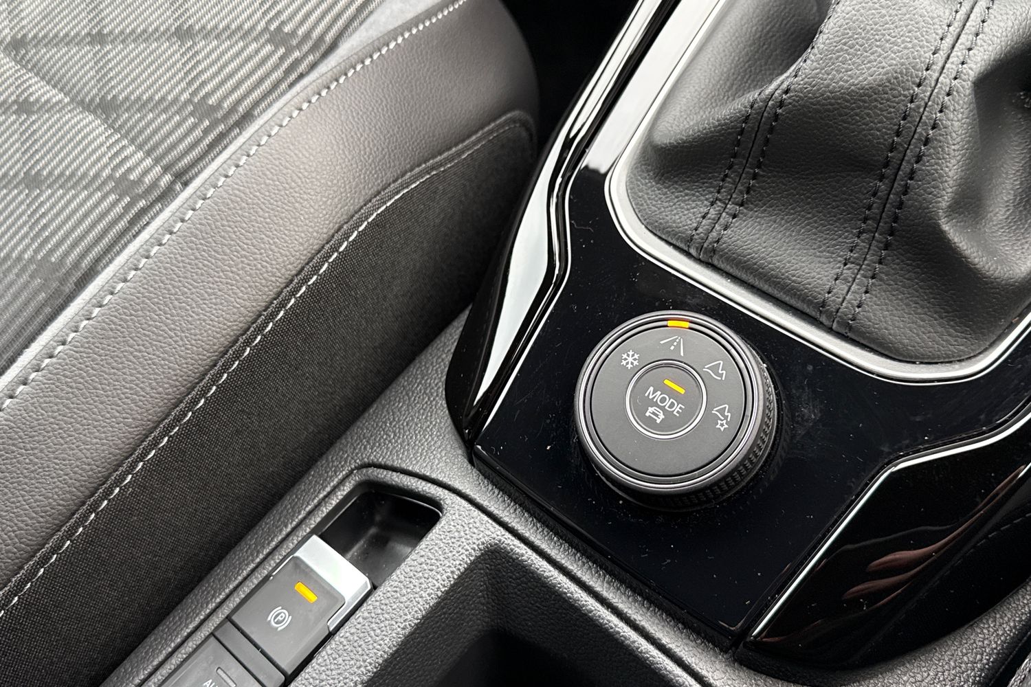 Used Volkswagen T-Roc 2024 for sale - 77199603: Photo 40