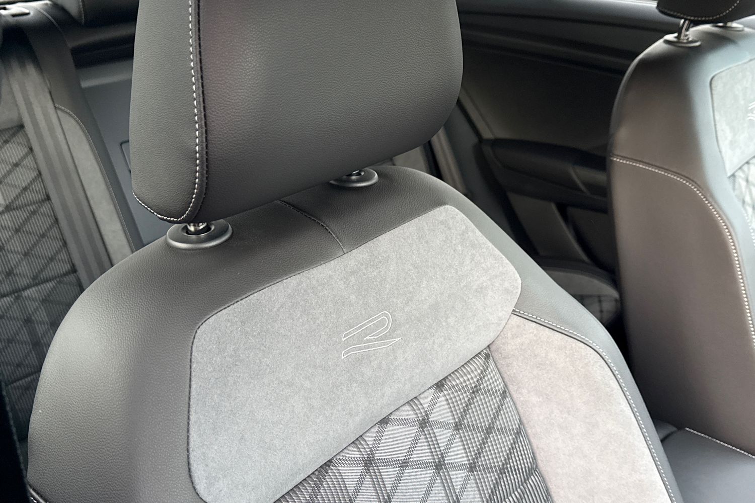 Used Volkswagen T-Roc 2024 for sale - 77199603: Photo 41