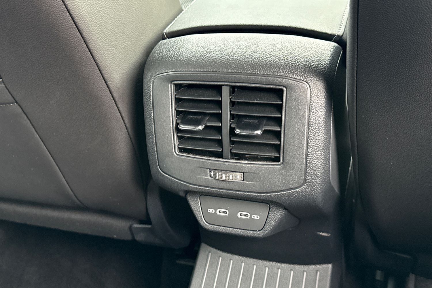 Used Volkswagen T-Roc 2024 for sale - 77199603: Photo 43