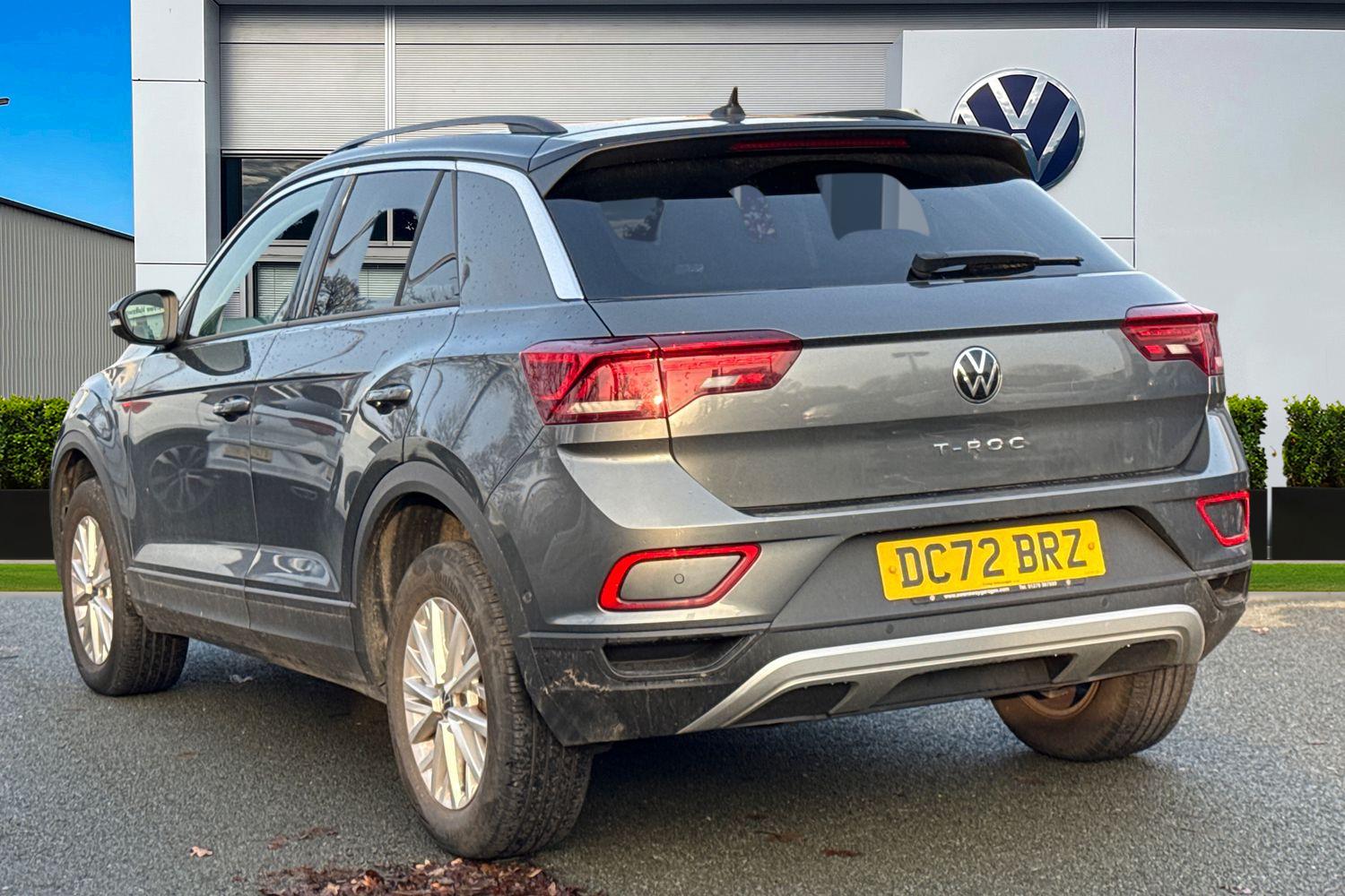 Used Volkswagen T-Roc 2023 for sale - 77052202: Photo 2