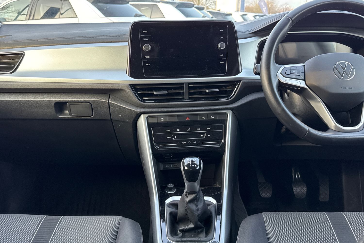 Used Volkswagen T-Roc 2023 for sale - 77052202: Photo 32