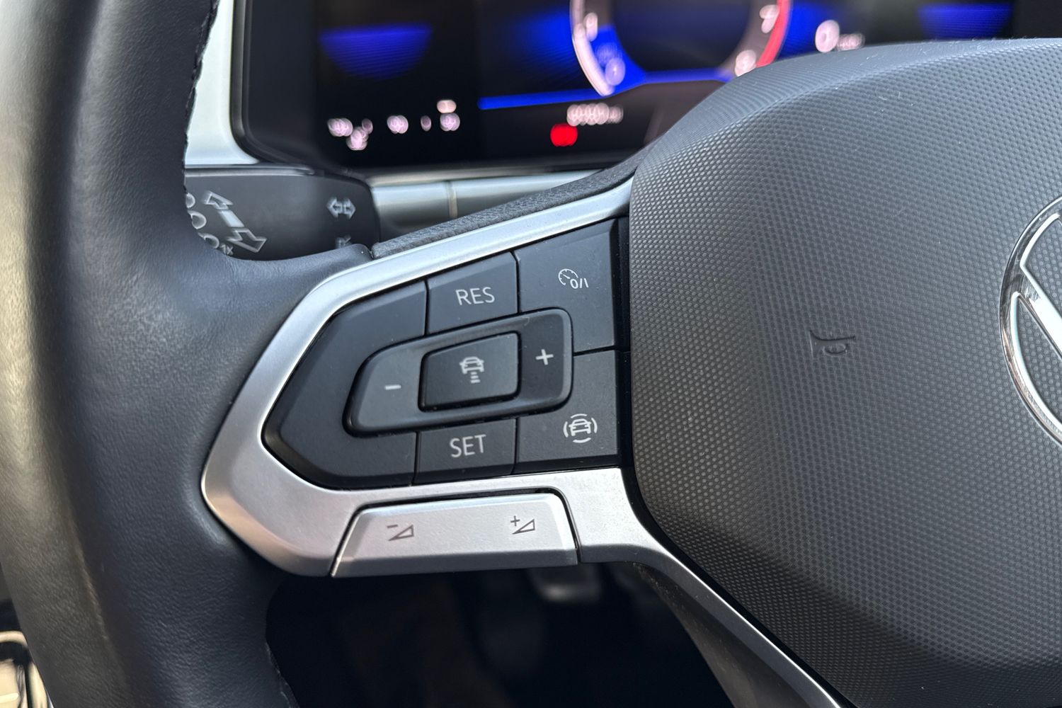 Used Volkswagen T-Roc 2023 for sale - 77052202: Photo 36