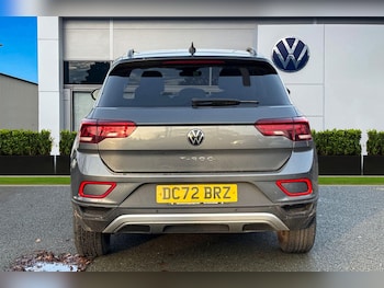 Used Volkswagen T-Roc 2023 for sale - 77052202: Photo