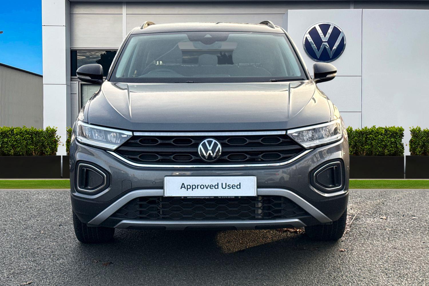 Used Volkswagen T-Roc 2023 for sale - 77052202: Photo 6