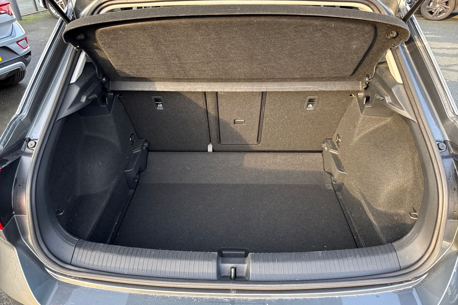 Used Volkswagen T-Roc 2023 for sale - 77052202: Photo 7