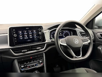 Used Volkswagen T-Roc 2025 for sale - 79392749: Photo
