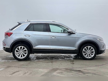 Used Volkswagen T-Roc 2025 for sale - 79392749: Photo