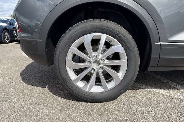 Used Volkswagen T-Roc 2025 for sale - 75745231: Photo 11
