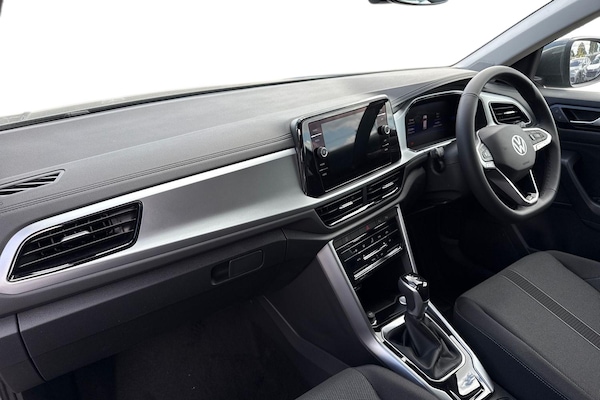 Used Volkswagen T-Roc 2025 for sale - 75745231: Photo 14