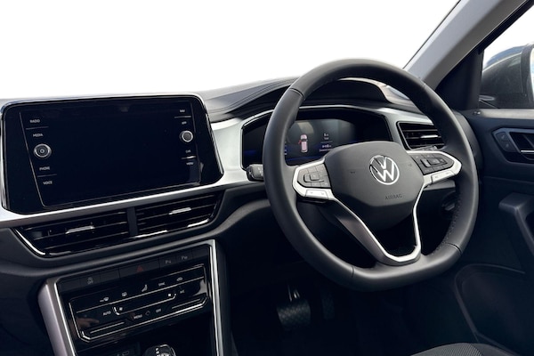 Used Volkswagen T-Roc 2025 for sale - 75745231: Photo 17