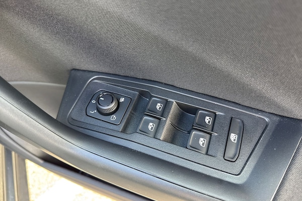 Used Volkswagen T-Roc 2025 for sale - 75745231: Photo 20