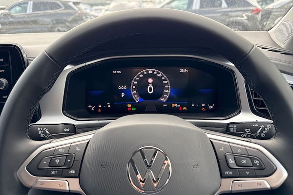 Used Volkswagen T-Roc 2025 for sale - 75745231: Photo 30