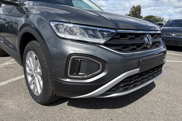 Used Volkswagen T-Roc 2025 for sale - 75745231: Photo 8