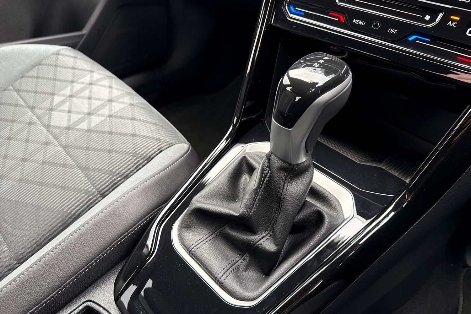 Used Volkswagen T-Roc 2025 for sale - 77394113: Photo 23