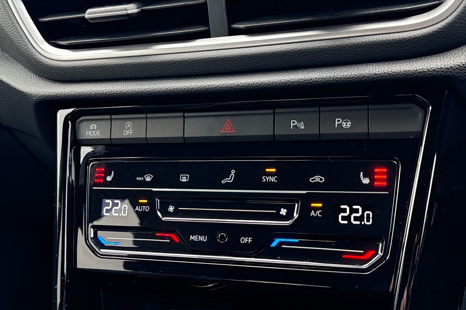 Used Volkswagen T-Roc 2025 for sale - 77394113: Photo 35