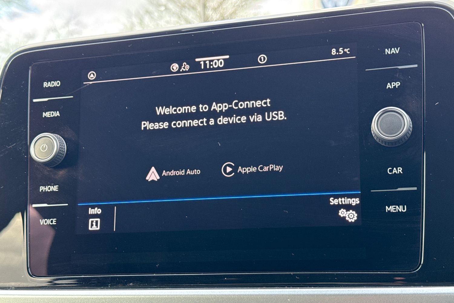 Used Volkswagen T-Roc 2024 for sale - 77172675: Photo 28