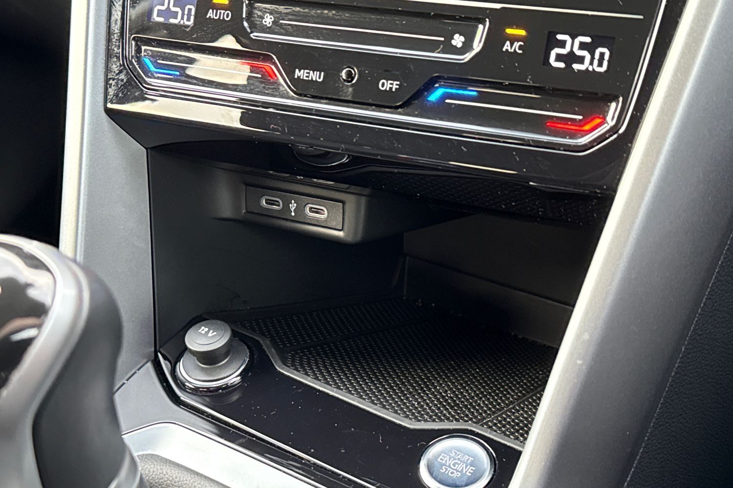 Used Volkswagen T-Roc 2024 for sale - 77172675: Photo 33